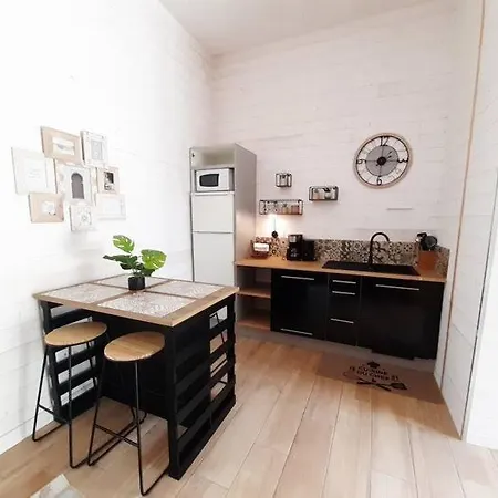 Le - 4 Personnes Proche Aparthotel 3*